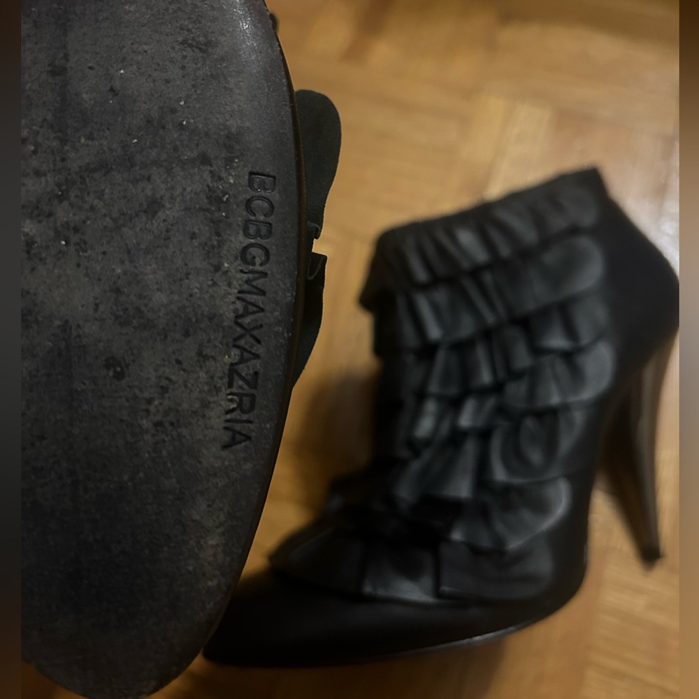 Bcbg heels - Picture 4 of 5